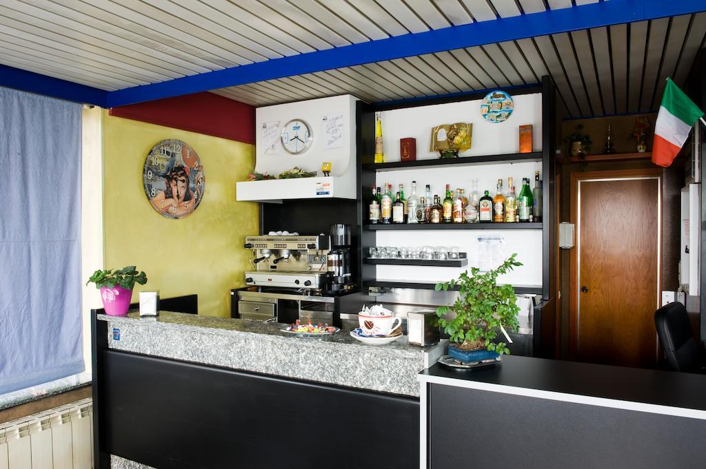 Hotel Maria Luisago ภายนอก รูปภาพ